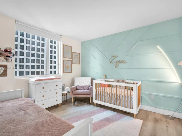 500 Brickell Ave # 2202, Miami FL 33131