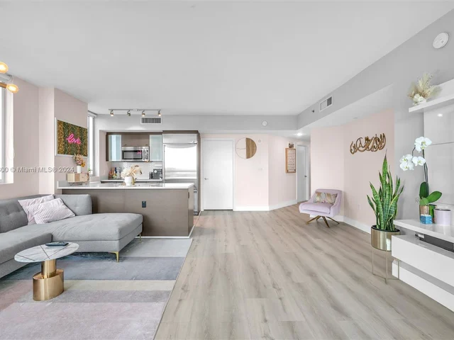 500 Brickell Ave # 2202, Miami FL 33131