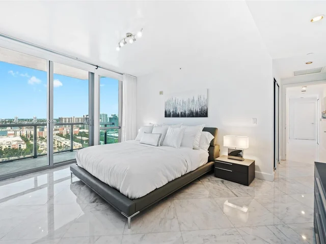 17121 Collins Ave # 2108, Sunny Isles Beach FL 33160