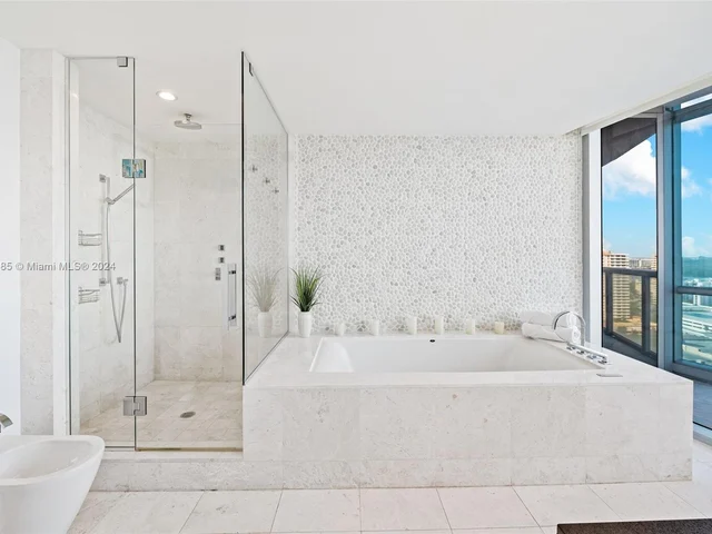 17121 Collins Ave # 2108, Sunny Isles Beach FL 33160