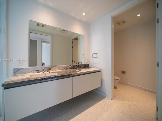 700 NE 26 TERRACE # 1806, Miami FL 33137