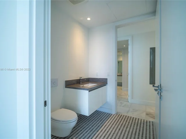 700 NE 26 TERRACE # 1806, Miami FL 33137