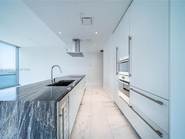 700 NE 26 TERRACE # 1806, Miami FL 33137