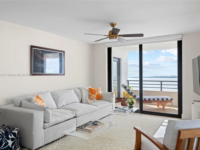 2333 Brickell Ave # 102, Miami FL 33129