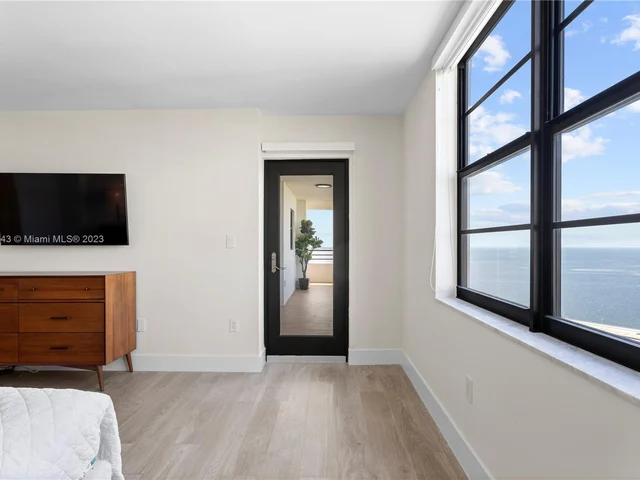 2333 Brickell Ave # 102, Miami FL 33129