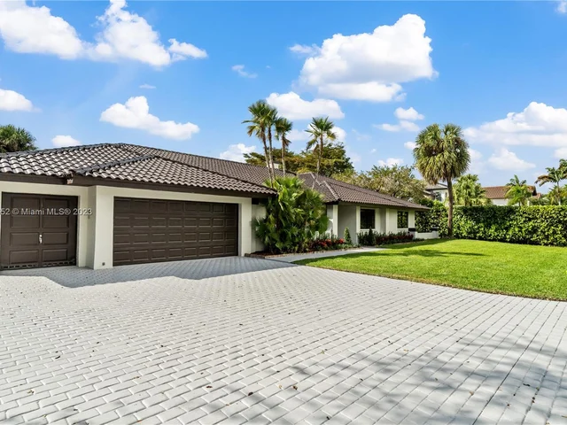 5254 NW 94th Doral Pl, Doral FL 33178