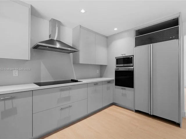 5254 NW 94th Doral Pl, Doral FL 33178