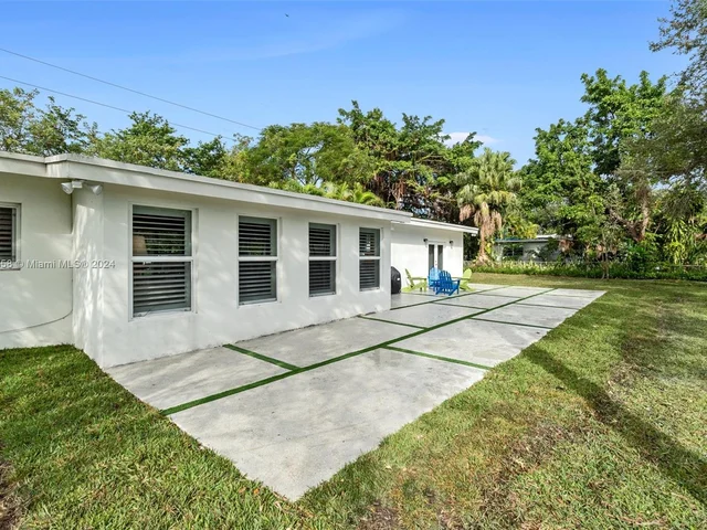 12725 SW 82nd Ave, Pinecrest FL 33156