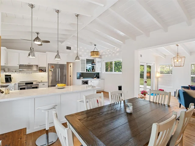 12725 SW 82nd Ave, Pinecrest FL 33156