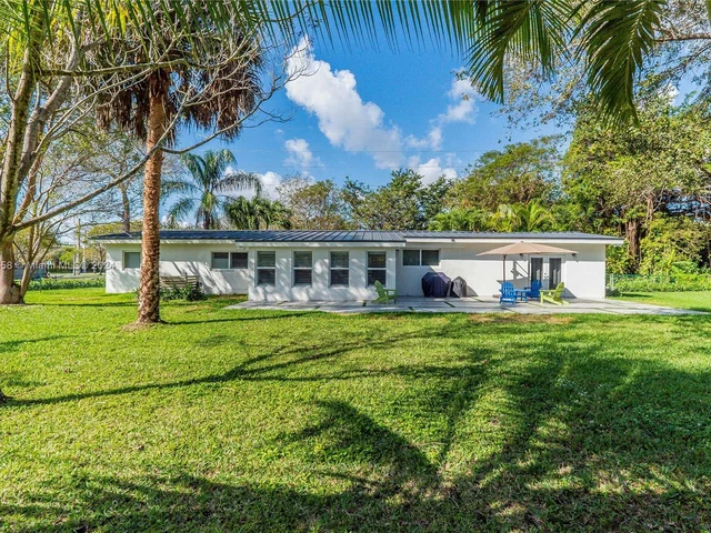 12725 SW 82nd Ave, Pinecrest FL 33156