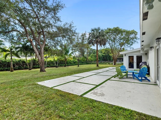 12725 SW 82nd Ave, Pinecrest FL 33156