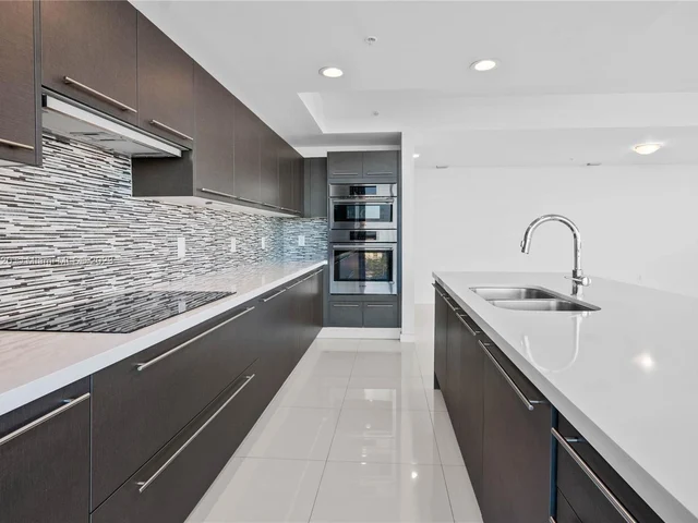 7751 NW 107th Ave # 704, Doral FL 33178