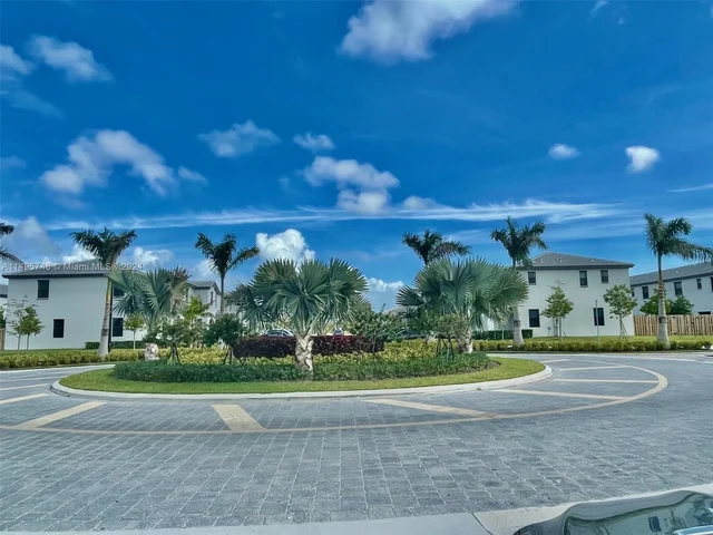 28629 SW 132nd Ct, Miami FL 33033