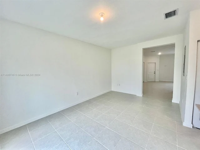 28629 SW 132nd Ct, Miami FL 33033