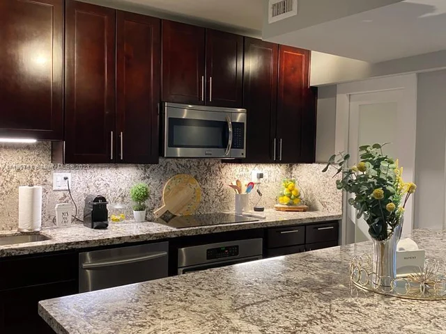 5401 Collins Ave # 526, Miami Beach FL 33140