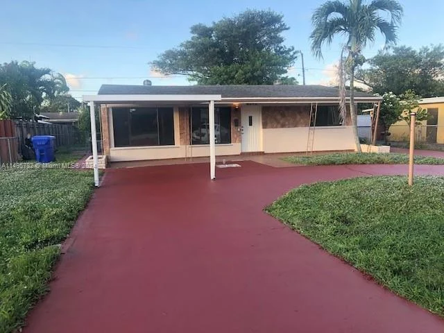 6141 Wiley St, Hollywood FL 33023