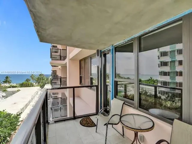 5225 Collins Ave # 610, Miami Beach FL 33140