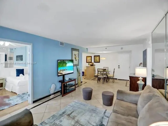 5225 Collins Ave # 610, Miami Beach FL 33140