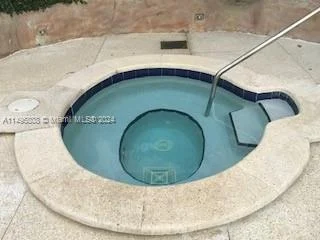 5225 Collins Ave # 610, Miami Beach FL 33140