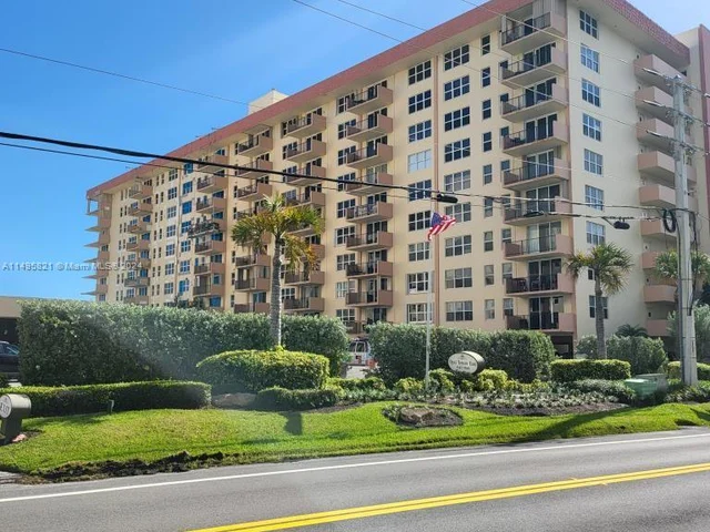 1147 Hillsboro Mile # 208, Hillsboro Beach FL 33062