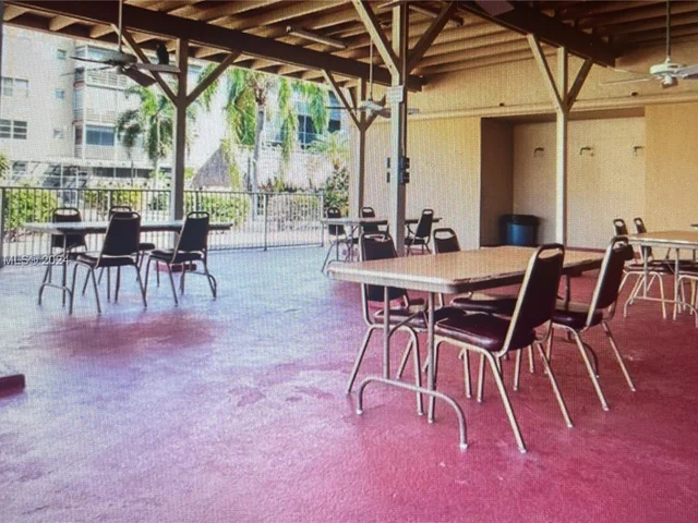 408 NW 68th Ave # 205, Plantation FL 33317