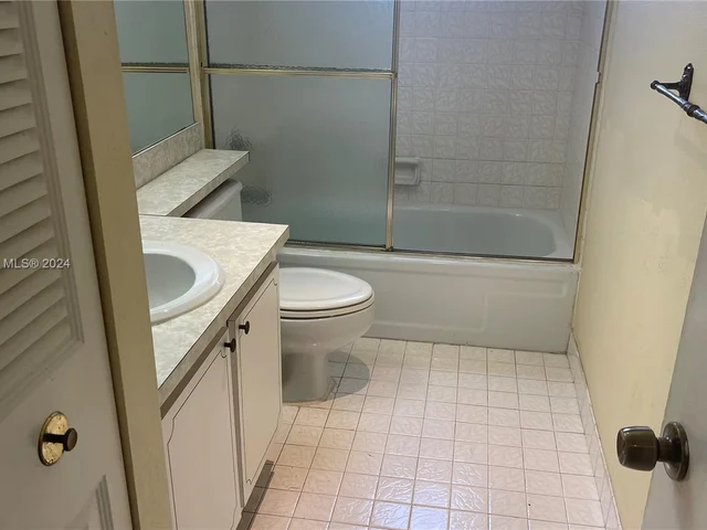 408 NW 68th Ave # 205, Plantation FL 33317