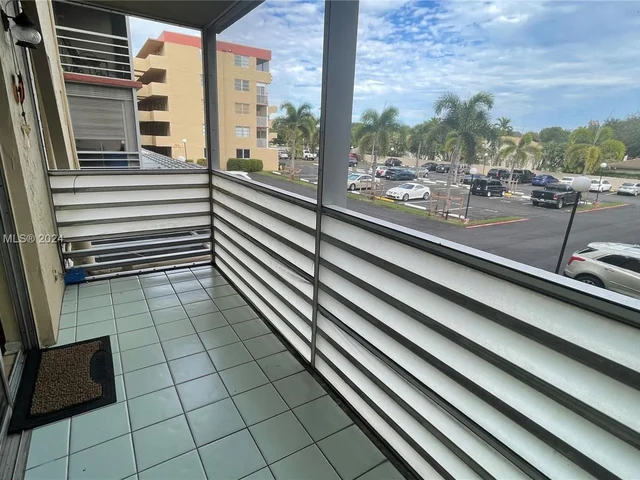 408 NW 68th Ave # 205, Plantation FL 33317