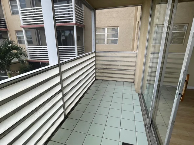 408 NW 68th Ave # 205, Plantation FL 33317