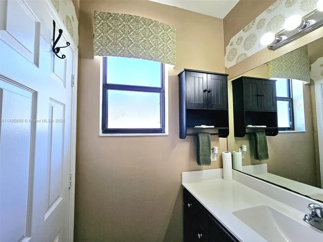 11477 SW 250th St, Homestead FL 33032