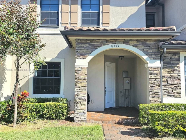 11477 SW 250th St, Homestead FL 33032