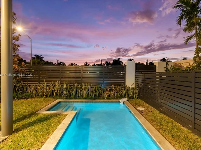 1220-6 NE 15th Ave # 4, Fort Lauderdale FL 33304