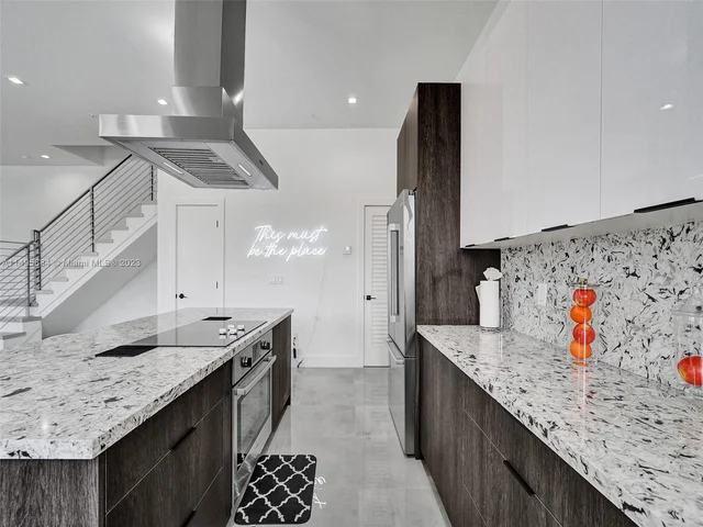 1220-6 NE 15th Ave # 4, Fort Lauderdale FL 33304