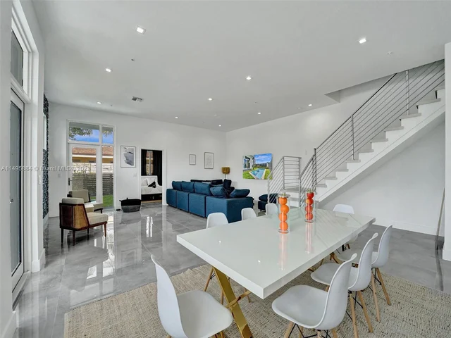 1220-6 NE 15th Ave # 4, Fort Lauderdale FL 33304