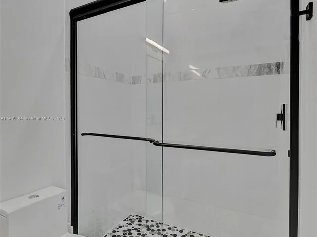 1220-6 NE 15th Ave # 4, Fort Lauderdale FL 33304