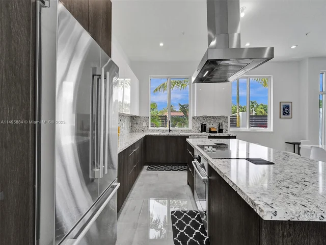 1220-6 NE 15th Ave # 4, Fort Lauderdale FL 33304