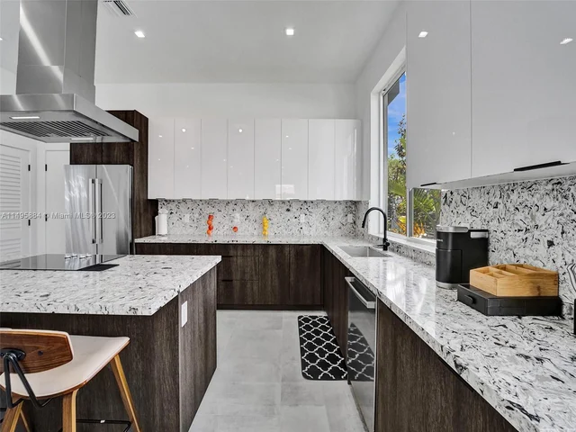 1220-6 NE 15th Ave # 4, Fort Lauderdale FL 33304