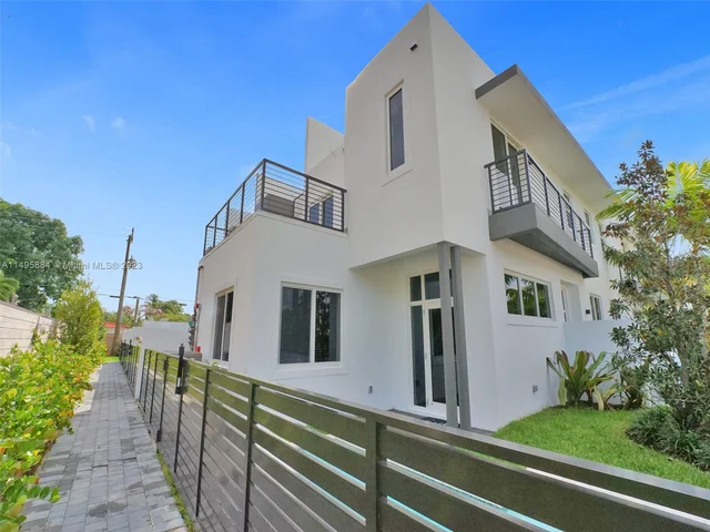 1220-6 NE 15th Ave # 4, Fort Lauderdale FL 33304