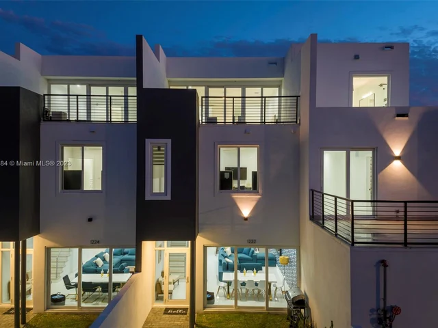 1220-6 NE 15th Ave # 4, Fort Lauderdale FL 33304