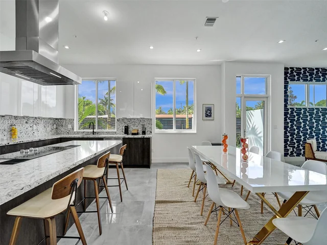 1220-6 NE 15th Ave # 4, Fort Lauderdale FL 33304