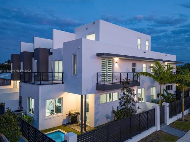 1220-6 NE 15th Ave # 4, Fort Lauderdale FL 33304