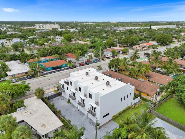 1220-6 NE 15th Ave # 4, Fort Lauderdale FL 33304