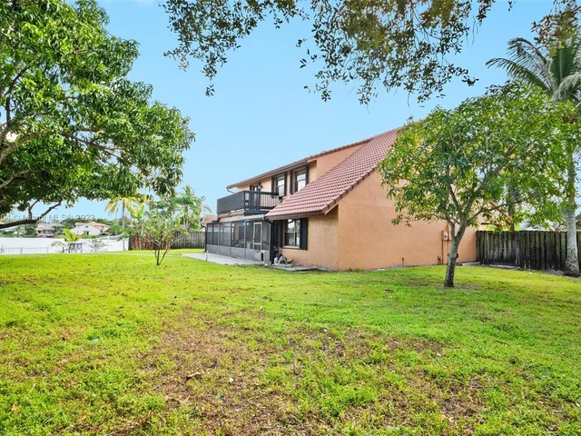 2685 Bass Way, Cooper City FL 33026