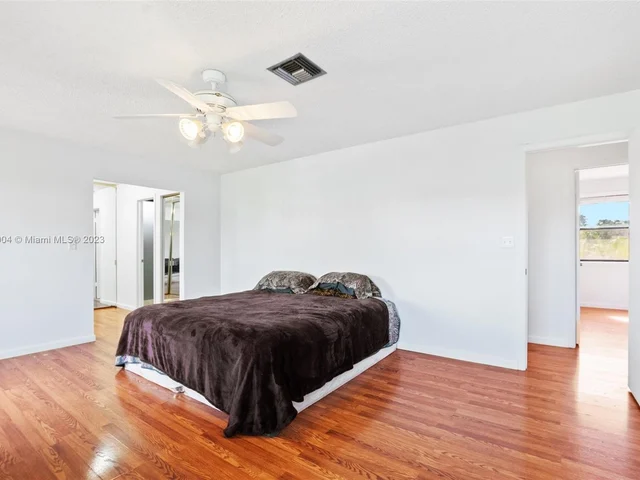 2685 Bass Way, Cooper City FL 33026