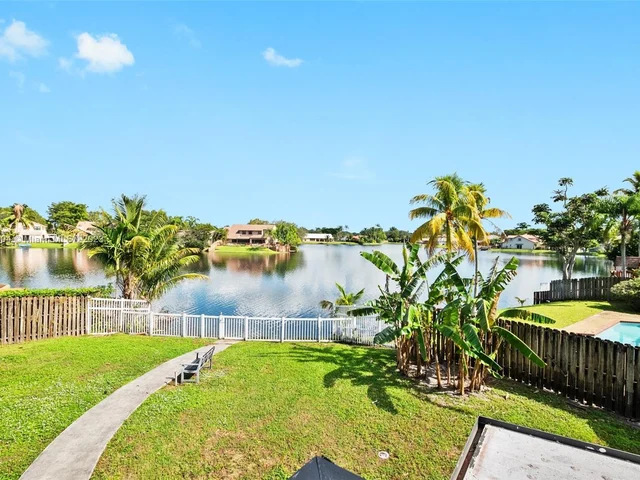 2685 Bass Way, Cooper City FL 33026