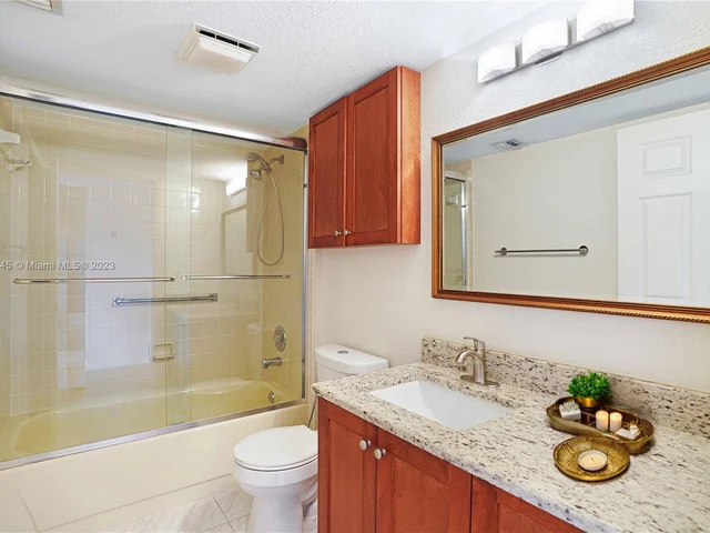 6121 Balboa Cir # 301, Boca Raton FL 33433