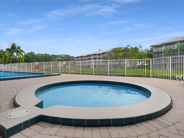 6121 Balboa Cir # 301, Boca Raton FL 33433