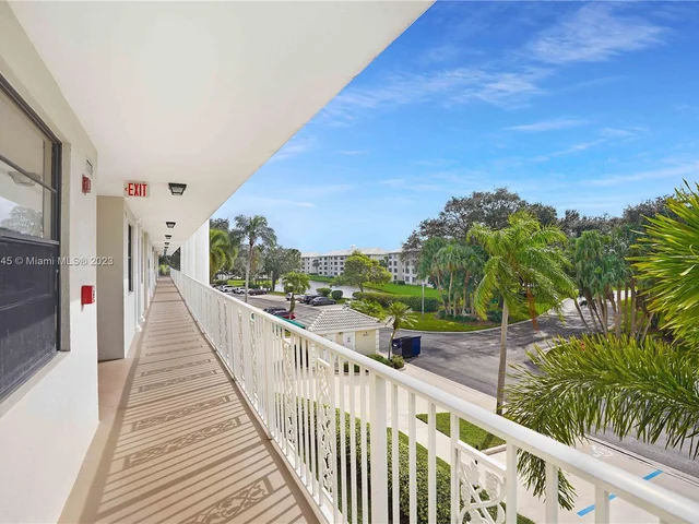 6121 Balboa Cir # 301, Boca Raton FL 33433