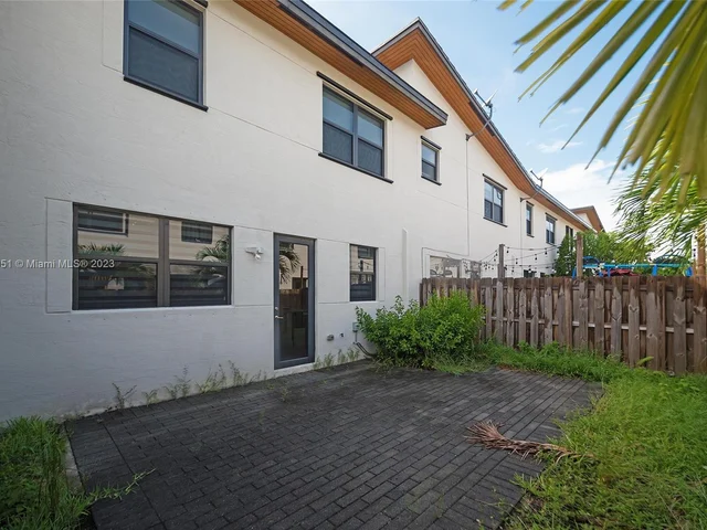 7925 NW 105th ct # 7925, Miami FL 33178