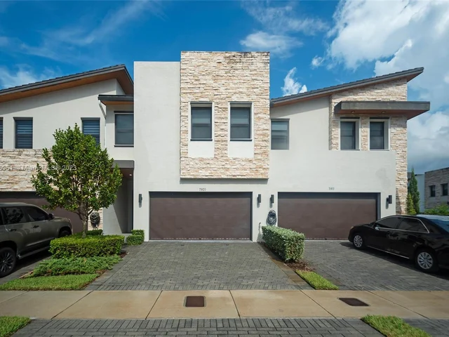 7925 NW 105th ct # 7925, Miami FL 33178