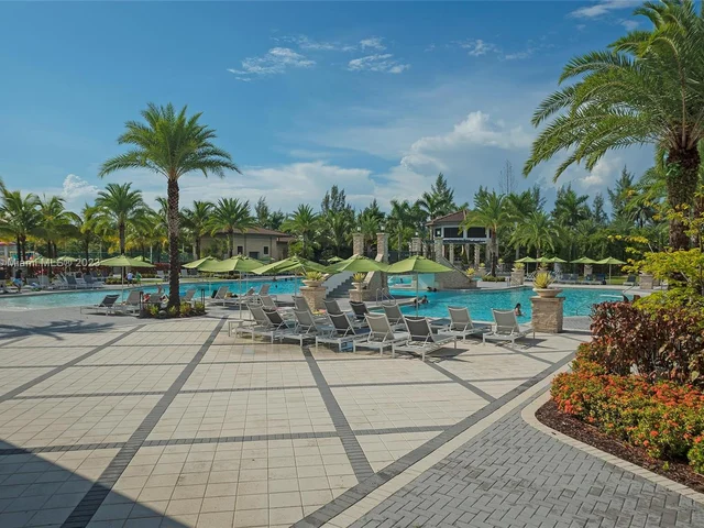 7925 NW 105th ct # 7925, Miami FL 33178